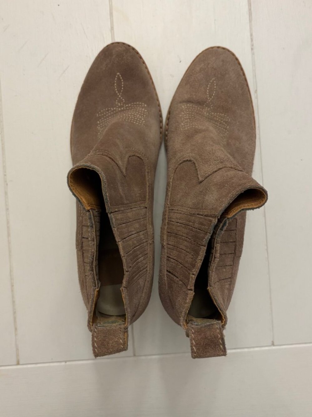 Dolce Vita Taupe Suede Chelsea Western Booties Size 8 - Picture 9 of 9